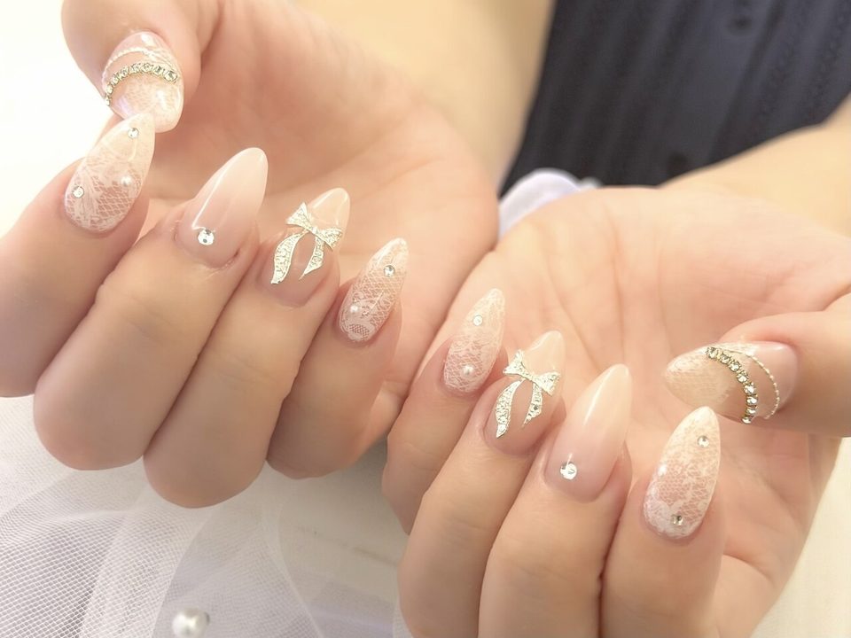 レースワンホンネイル