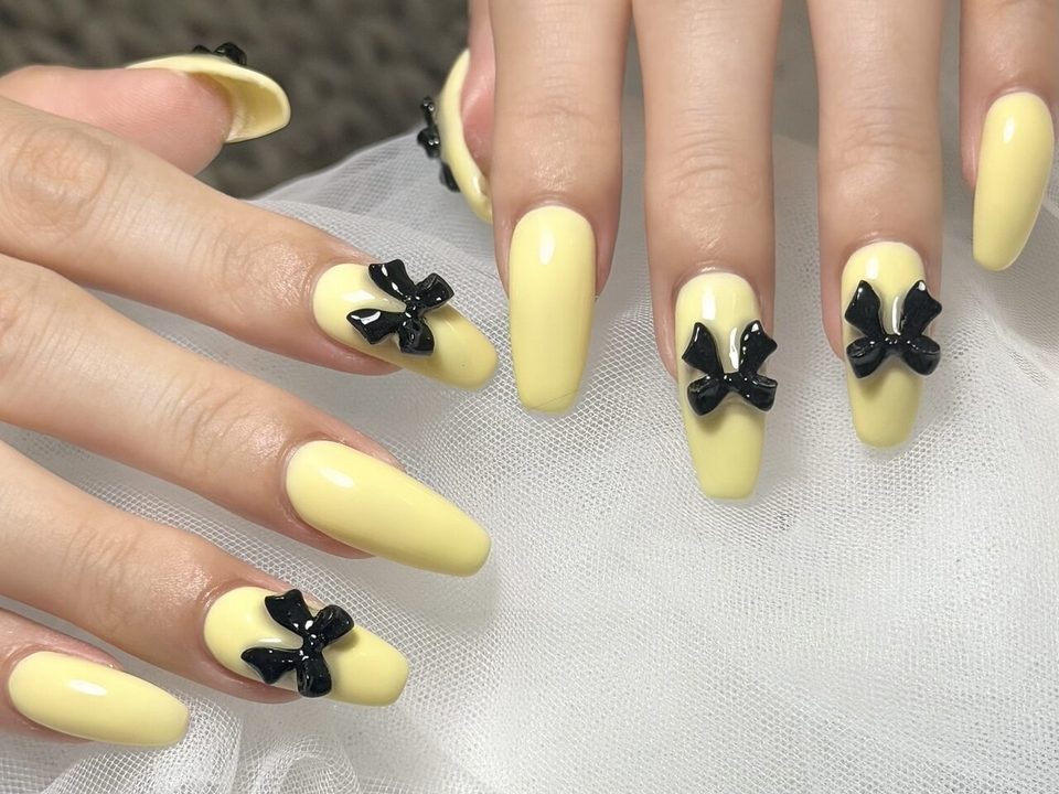 イエローリボンネイル